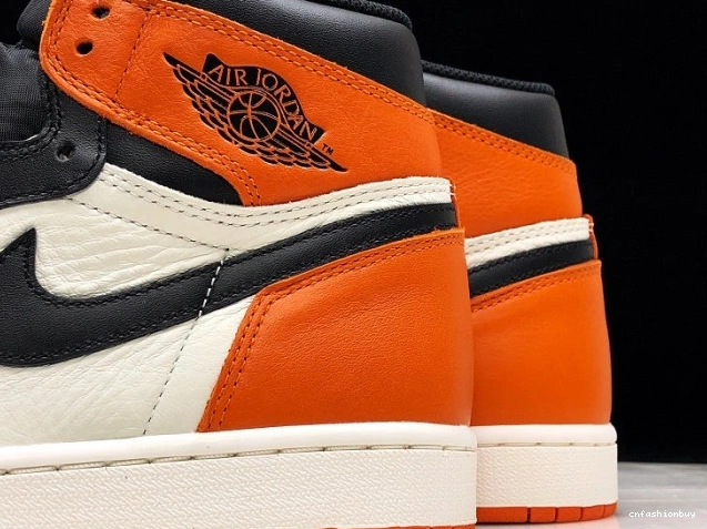 Backboard555088-005 Shattered Jordan High Retro Air OG 1 0721